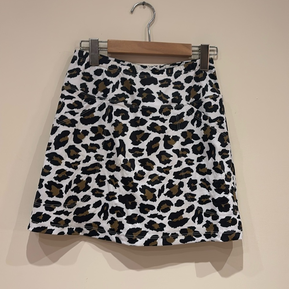 Skinz xs, cheetah print, golf skirt (skort)